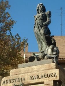 Monumento a Agustina de Aragón en Zaragoza