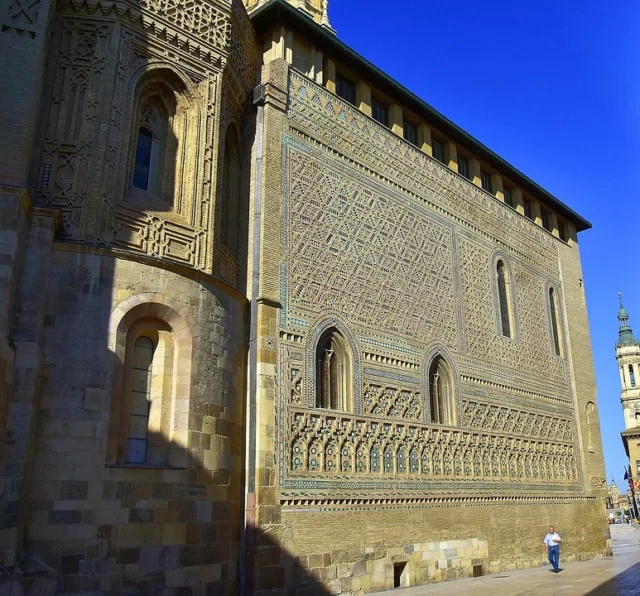 la mezquita de Saraqusta fue convertida en catedral